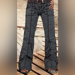 Flamingals Solid Stitch Detail Mid Rise Straight Leg Cargo Pants Size Small NWT